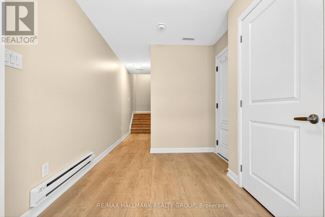 Building Photo - 348 Raheen Ct