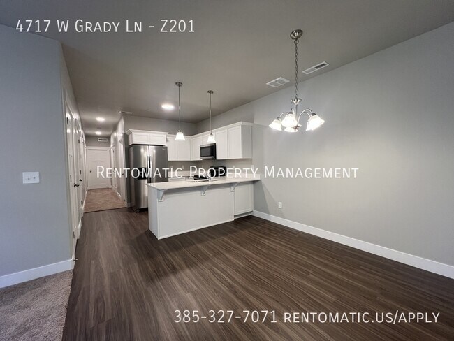 Building Photo - 4717 W Grady Ln