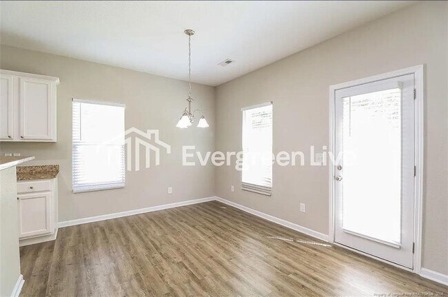 Foto del edificio - 8515 Paw Valley Ln
