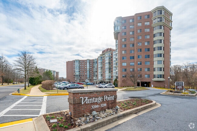 Vantage Pointe