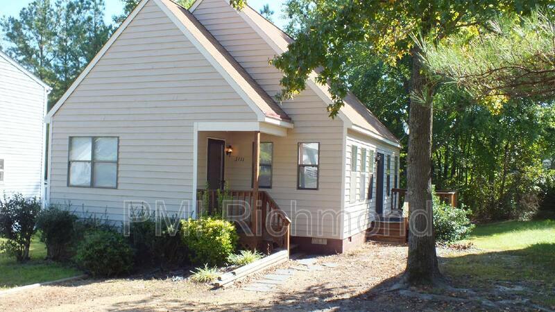Primary Photo - 3111 S Ridge Dr
