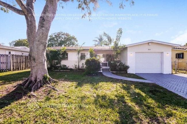 Building Photo - 700 S Rainbow Dr