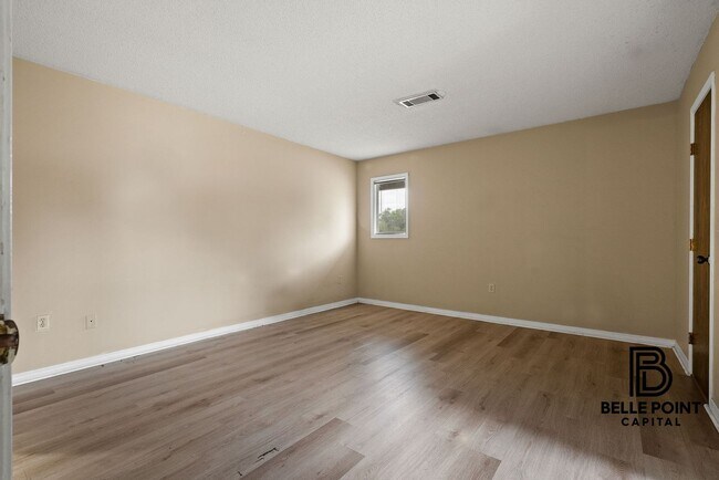 Foto del interior - 2401 S 50th St