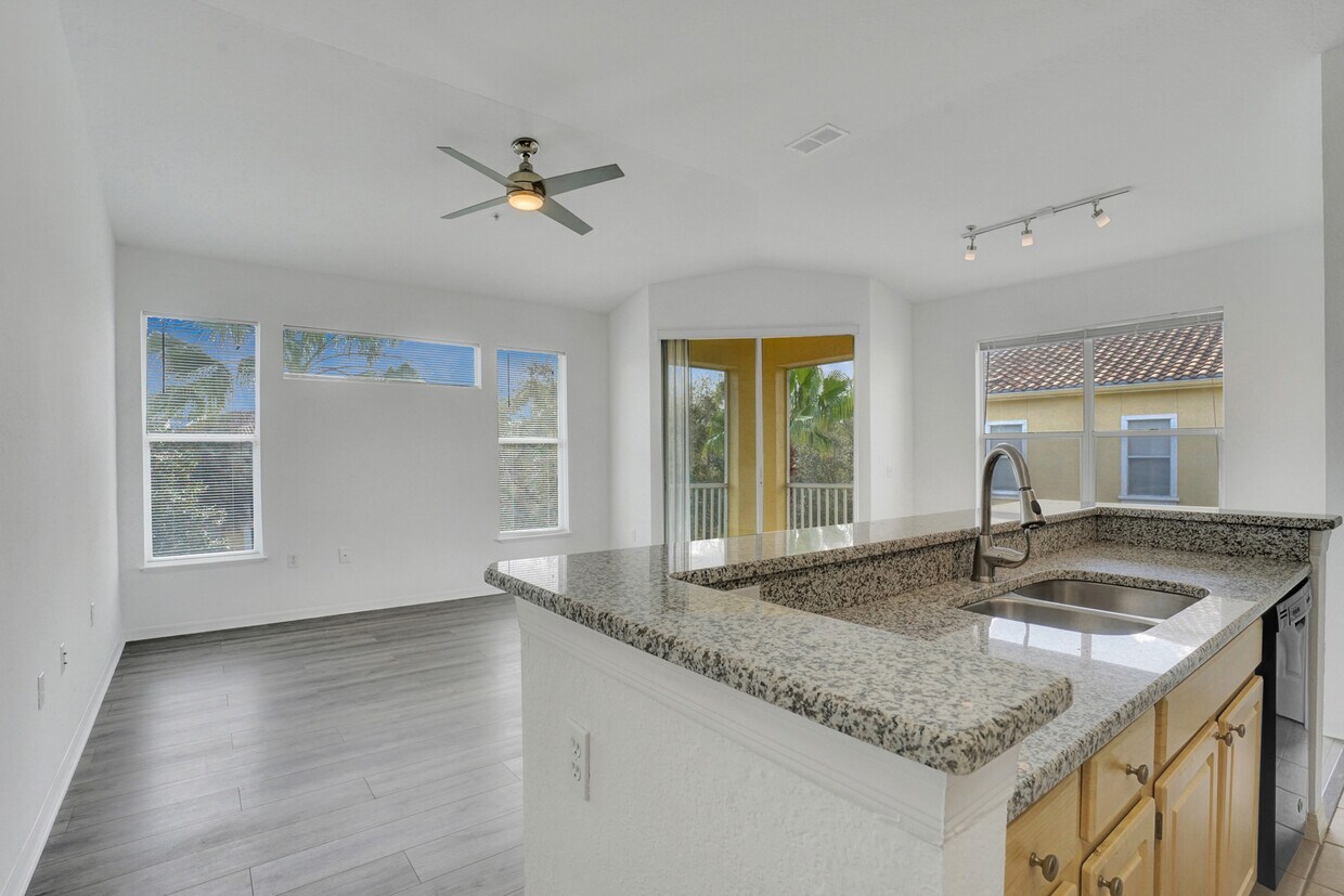 1125 Lake Shadow Cir, Maitland, FL 32751 Condo for Rent in Maitland