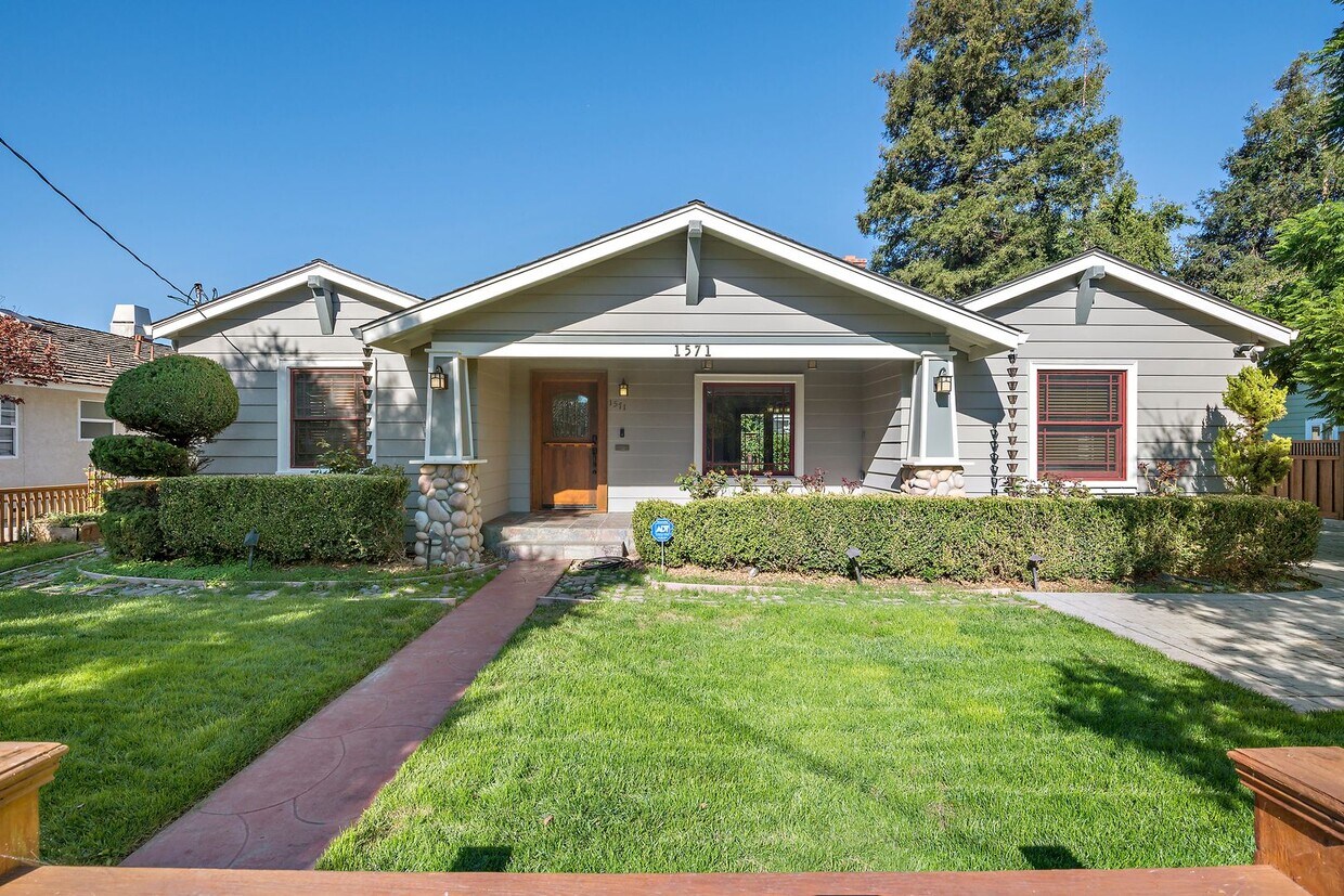 Primary Photo - Beautiful 3/2 Craftsman in Willow Glen!