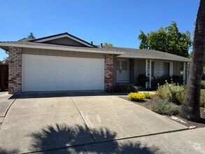 Building Photo - 6292 Robin Ct