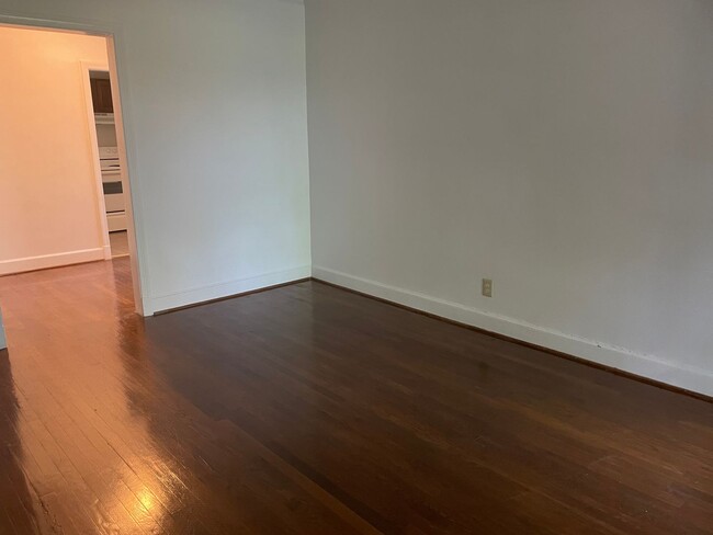 Foto del edificio - Adorable 2 Bedroom Condo In Whilden Place