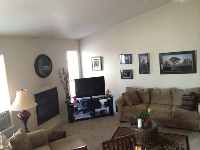 Foto del edificio - 312 G St SW #A