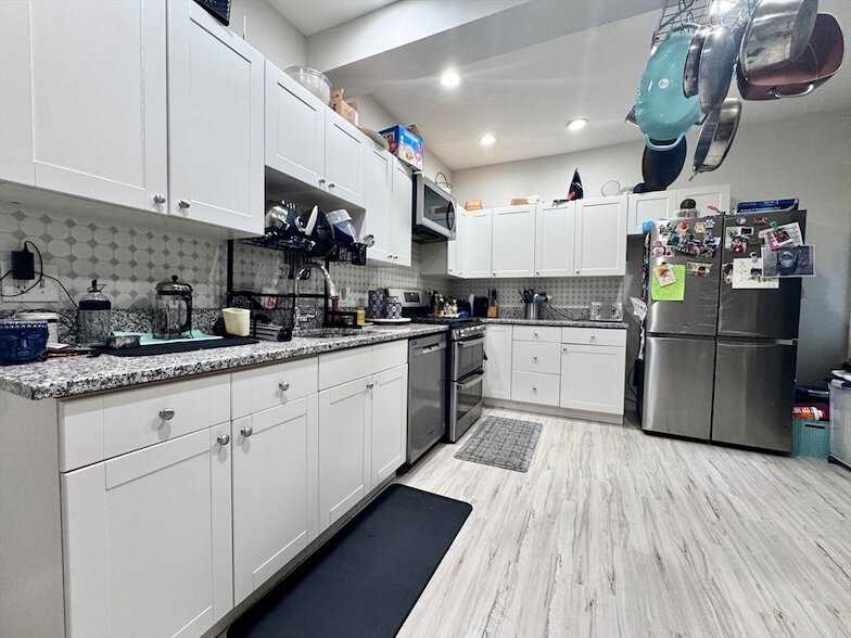 Foto principal - 1584 Beacon St