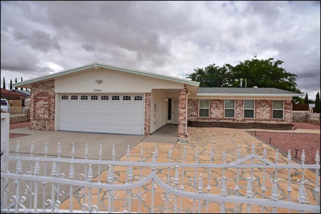 Building Photo - 3 bedroom in El Paso TX 79935