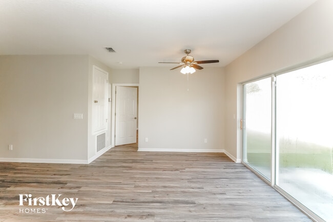 Building Photo - 644 Black Eagle Dr