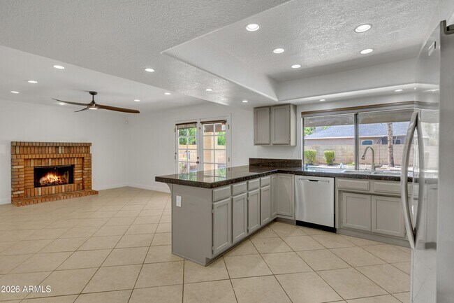 Foto del edificio - 15834 N 58th Pl