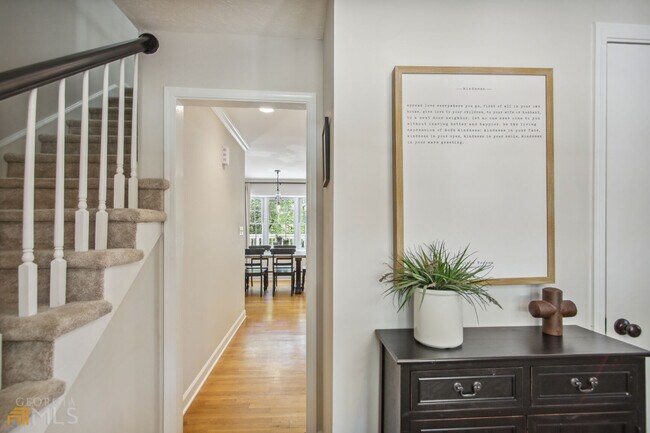 Foto del edificio - 3181 Leconte Ave