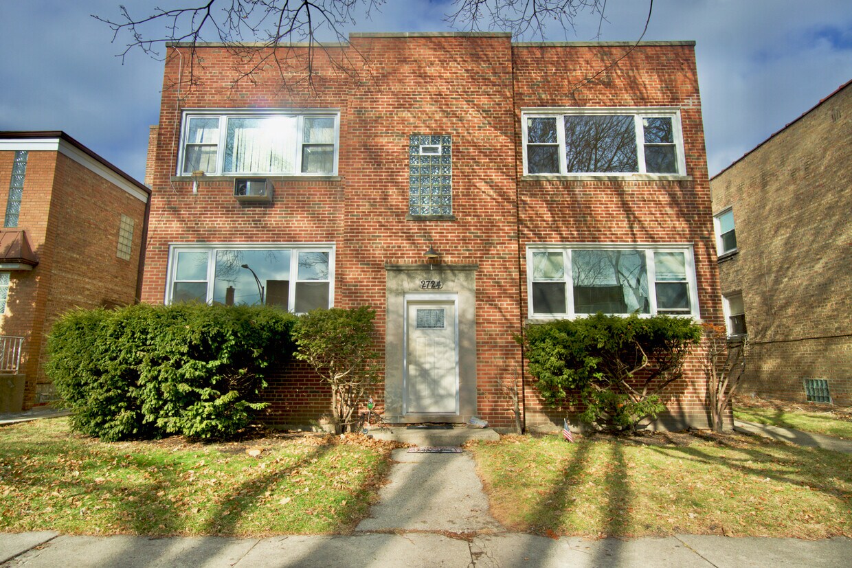 2724 W Rascher Ave Unit 1W, Chicago, IL 60625 Condo for Rent in