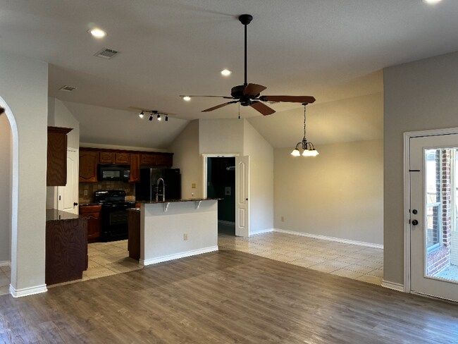 Foto del edificio - 3120 Lippizan St