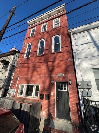 Building Photo - 141 S 12th St