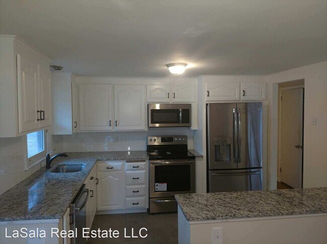 Building Photo - 3 br, 2 bath House - 61 Berkshire Rd.