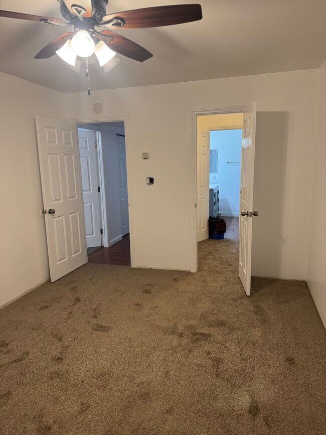 Foto del edificio - 1374 N Cuyamaca St