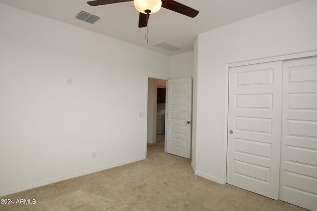 Building Photo - 5015 N 79th Ln