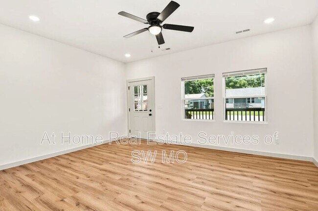 Foto del edificio - 1910 W Thoman St