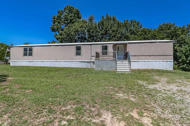 Primary Photo - 204 Dennis Dr