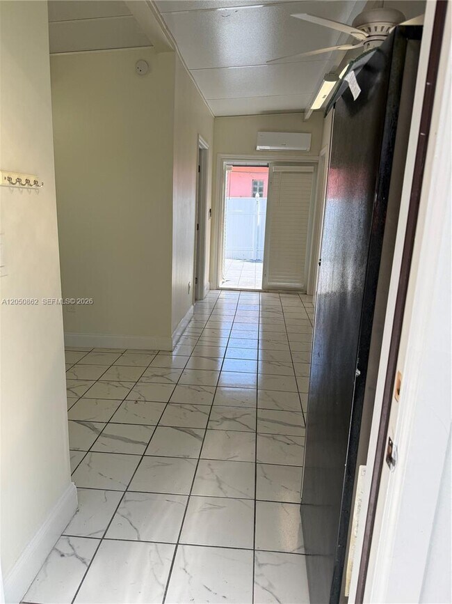 Foto del edificio - 46 NW 58th Ct