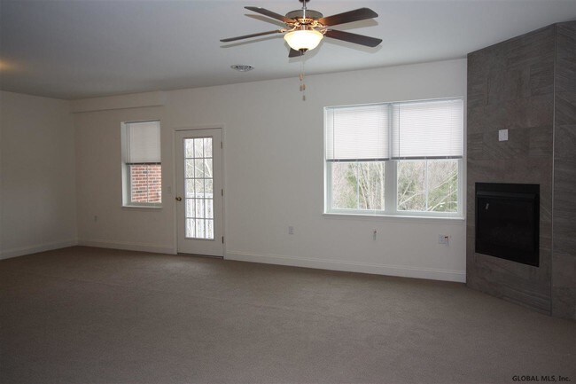 Building Photo - 3 Kilburn Ct