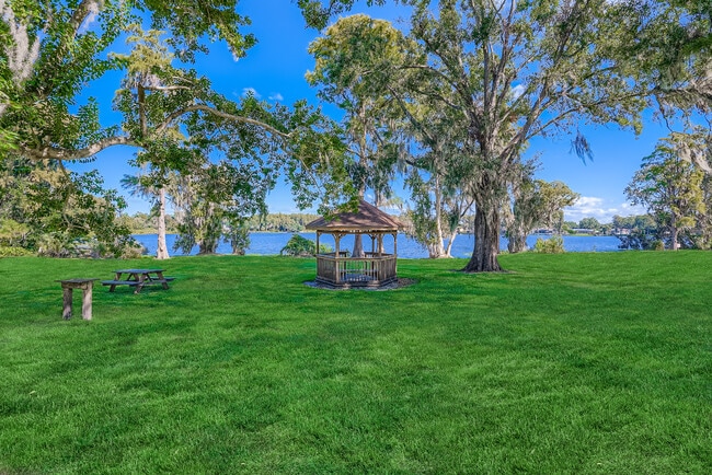 Building Photo - Countrywood