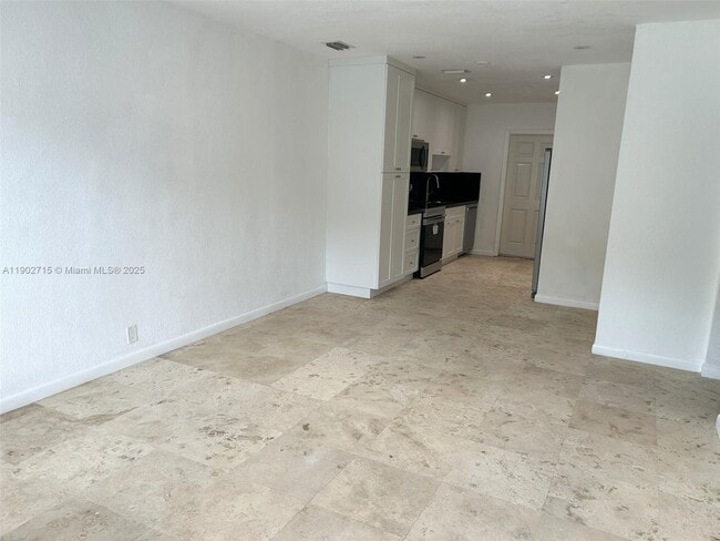 Foto del edificio - 1584 NE 110th Terrace