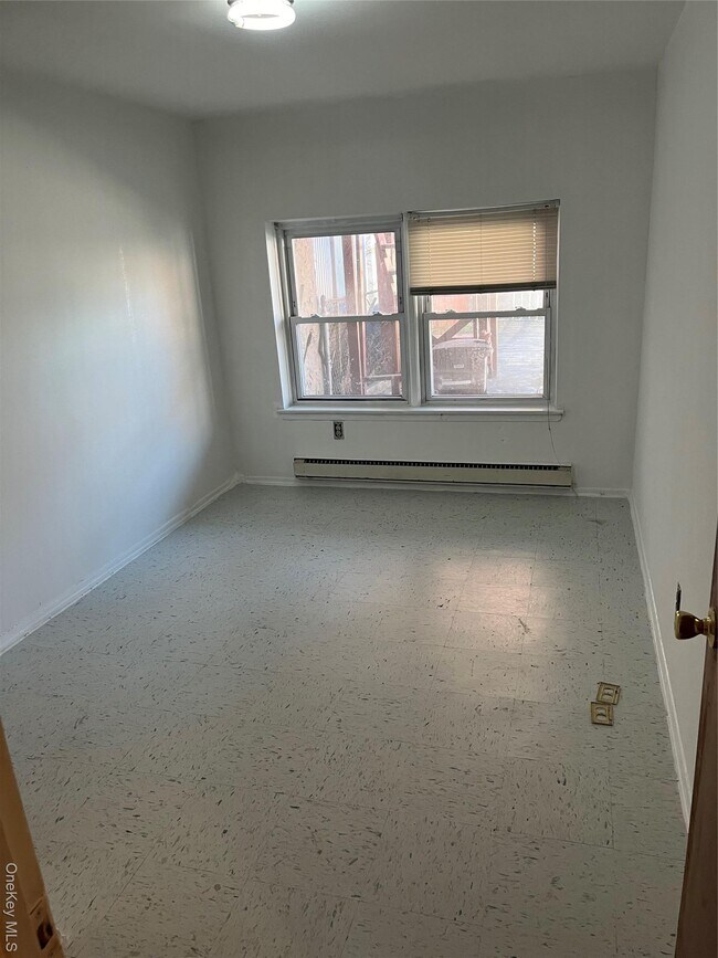 Foto del edificio - 91-04 75th St