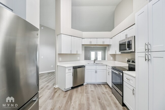 Building Photo - 7629 Tamarind Ave