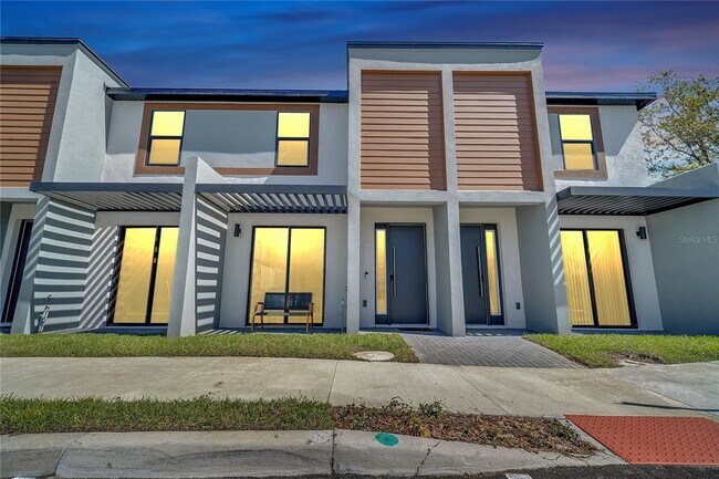 Building Photo - 3205 Energy Dr
