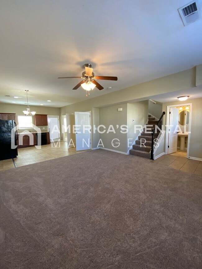 Building Photo - Great Townhome for Rent in Calera, AL! AVA...