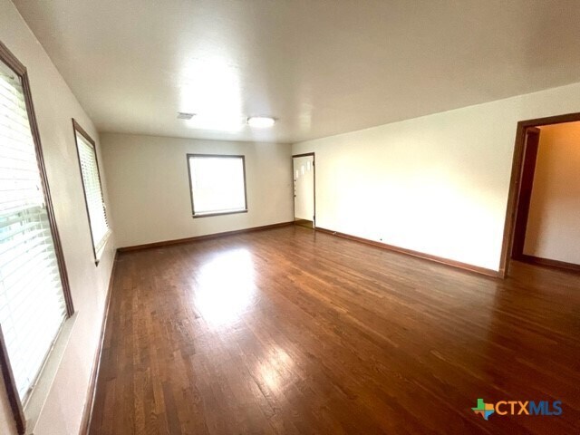 Foto del edificio - 1109 Davis St