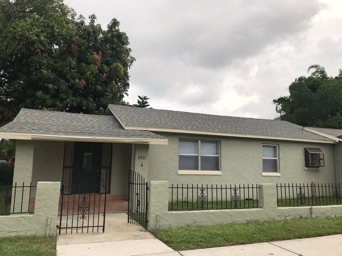 Primary Photo - 3 bedroom 2 bath, corner lot