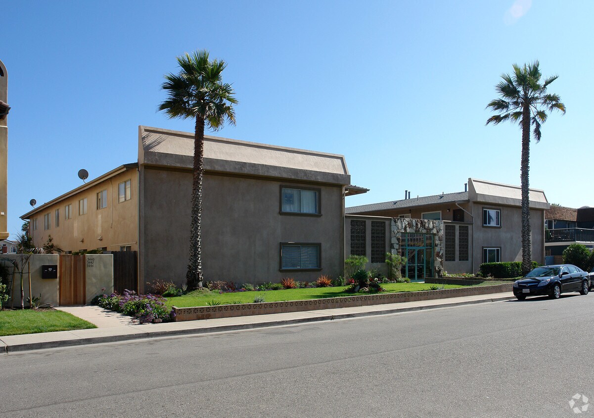 Building Photo - 5450-5500 Driftwood St