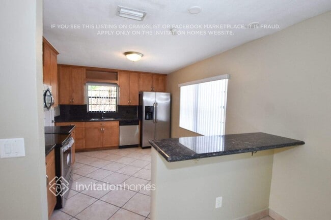 Foto del edificio - 4511 SW 102nd Pl