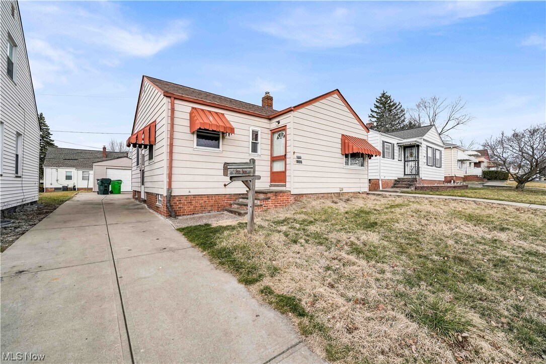 Primary Photo - 12321 Southern Ave
