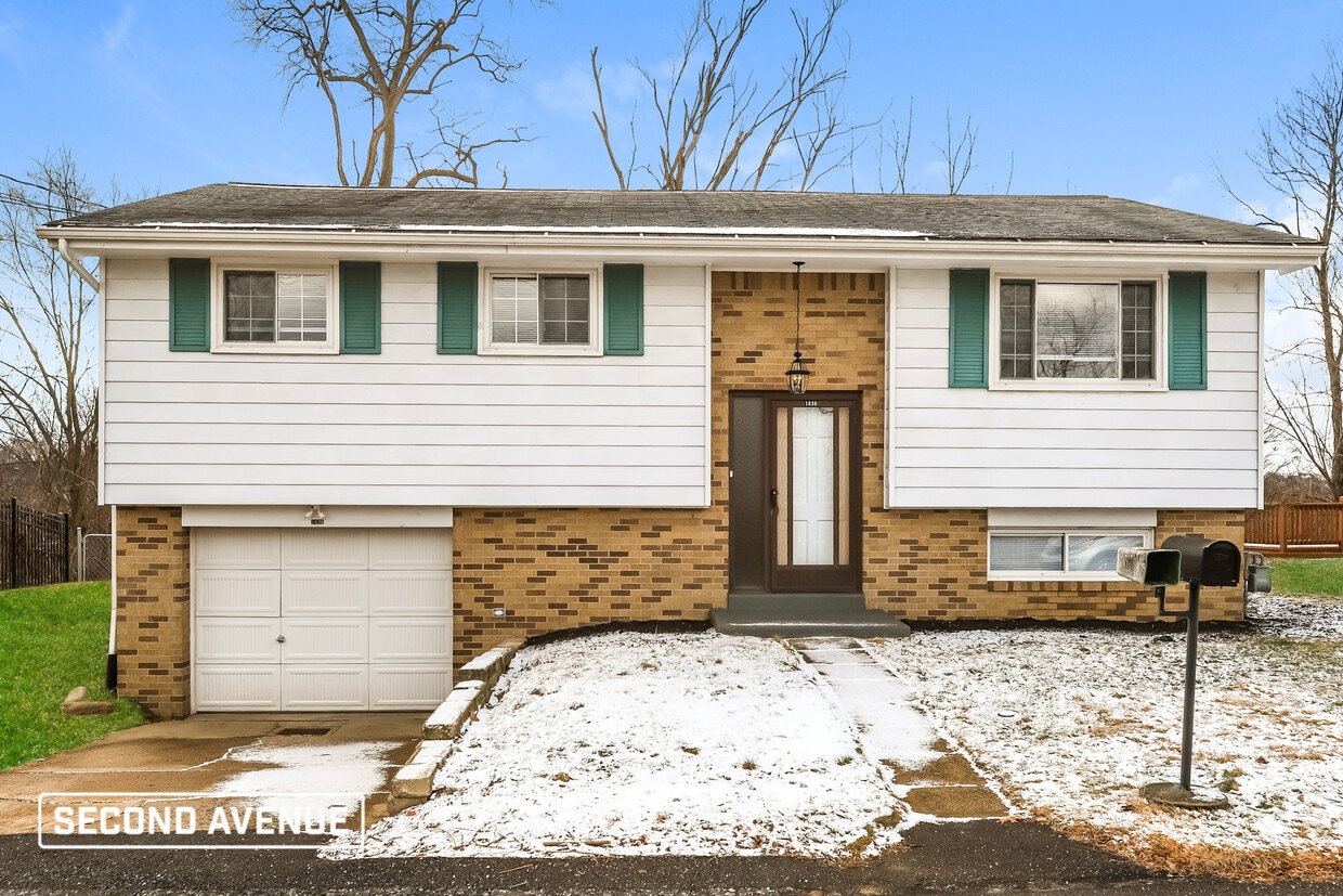 1638 Glenbrook Ave House Rental in Moon Township, PA