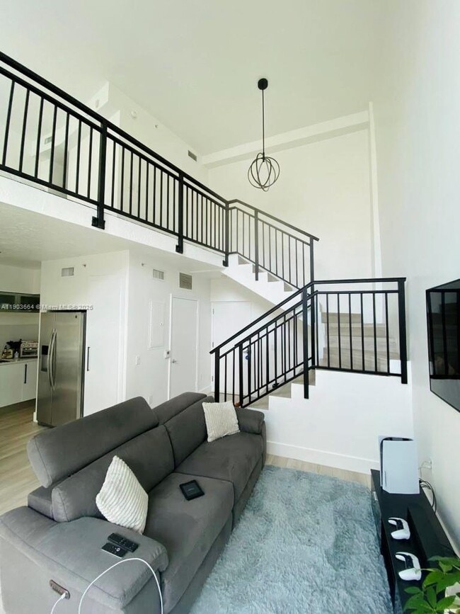 Building Photo - 1528 Brickell Ave Building Photo - 1528 Brickell Ave