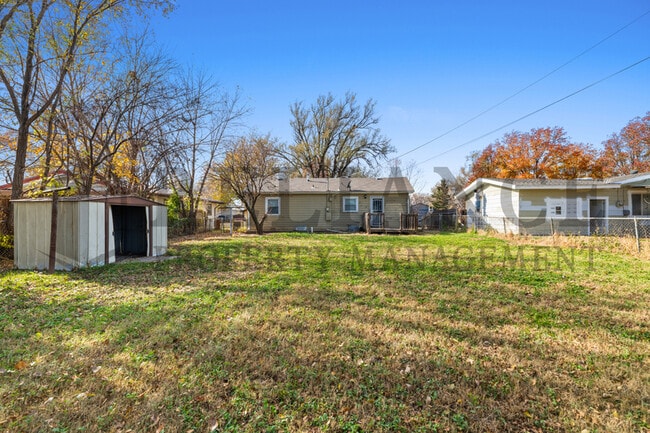 Building Photo - 3408 S Hiram Ave