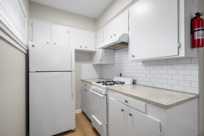 Building Photo - 901 Raguet St
