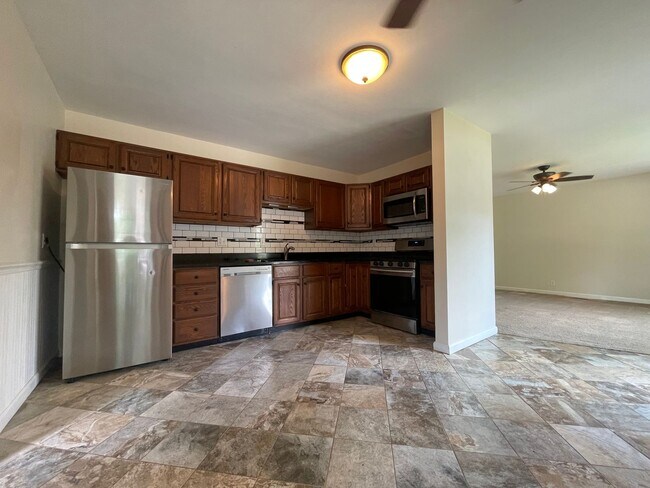 Foto del edificio - 3BD Home In Highland, IN