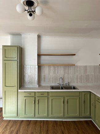 Building Photo - 188 3rd St