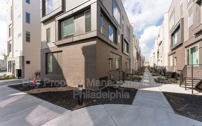 Building Photo - 2131 Kensington Walk