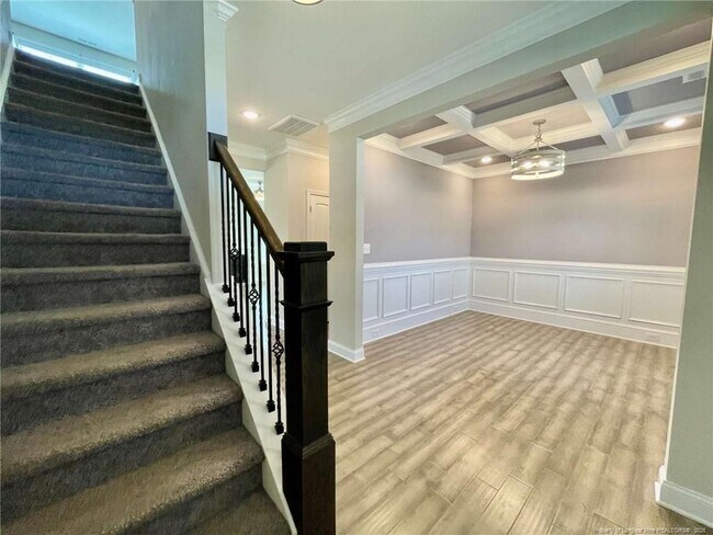 Foto del edificio - 5344 Debut Ave