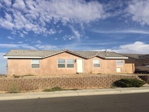 Building Photo - 20562 Verde Vista Pkwy