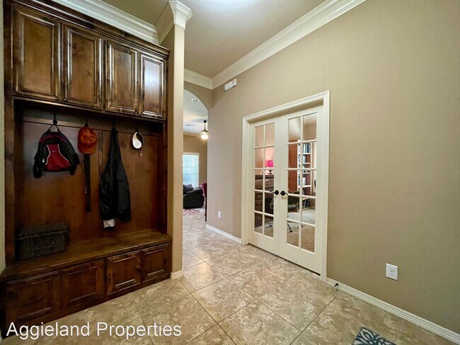 Building Photo - 3 br, 2 bath House - 4281 Rock Bend