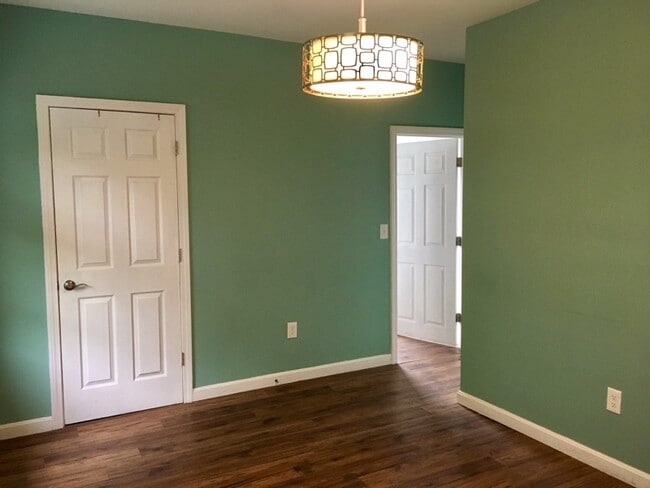 Photo - 159 Brook St Apartment