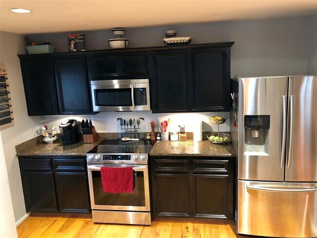 Foto del edificio - 1723 Redwing Bluff Dr